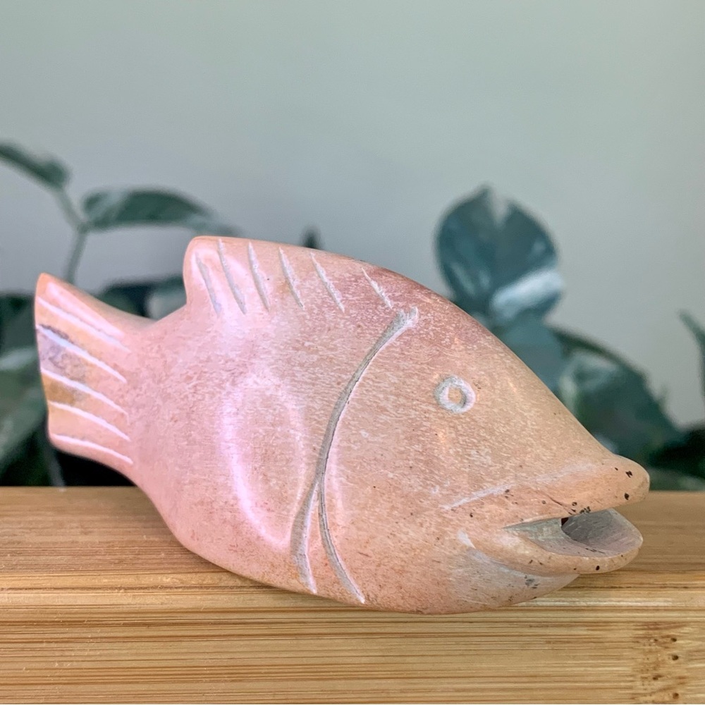 Large Pink Kisii Soapstone Hand Carved Fish Figurine Stone Animal Carving 3.5"